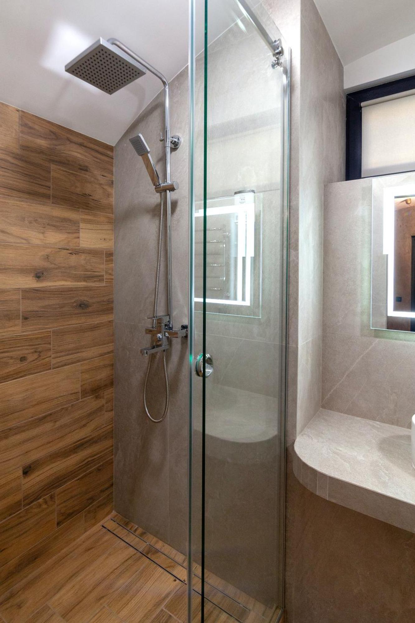 Royal Hot Jucuzzi Apartment 리비프 외부 사진
