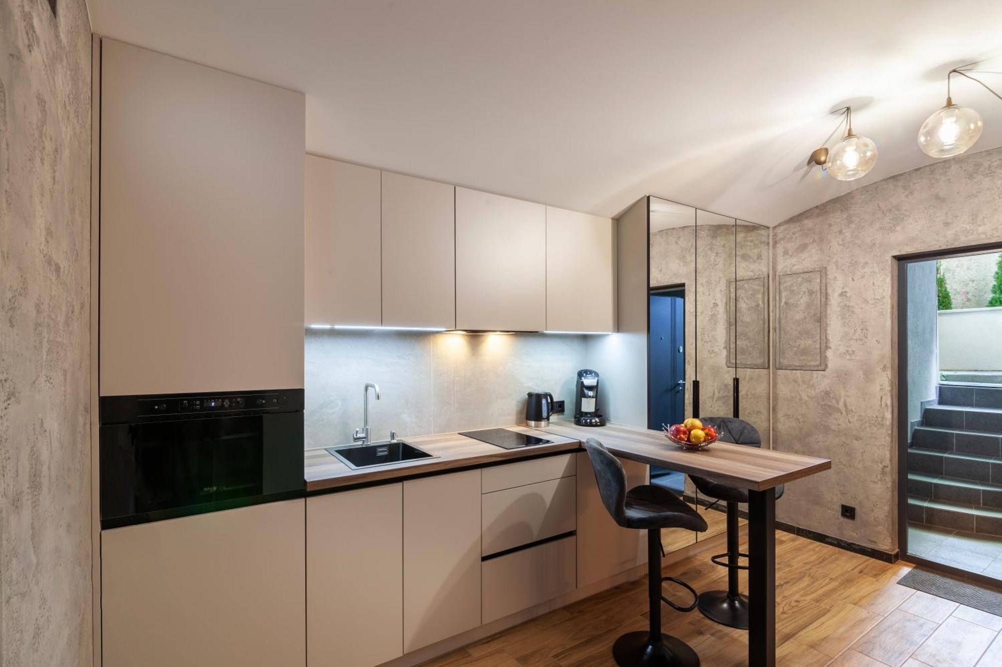 Royal Hot Jucuzzi Apartment 리비프 외부 사진